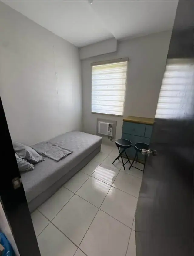 Urban Deca Banilad - Secondary Image