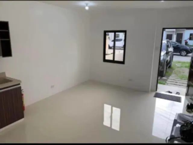Unfurnished house with ariconditions Acasia Drive Subdi. Capitol, Cebu City - Secondary Image