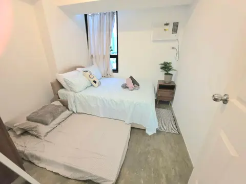 seventh-corner-2-bedroom-condo-for-rent