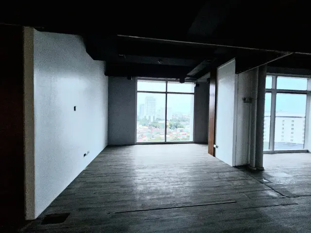 OFFICE SPACES FOR LEASE- CEBU BUSINESS PARK - Secondary Image