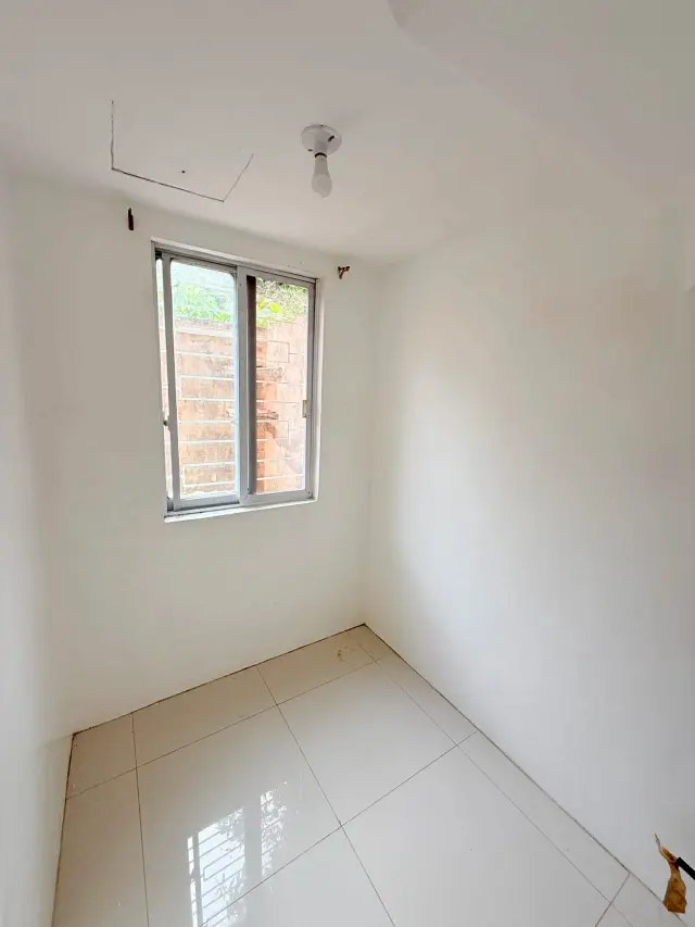 House and Lot near Gaisano Mall Uptown - Secondary Image