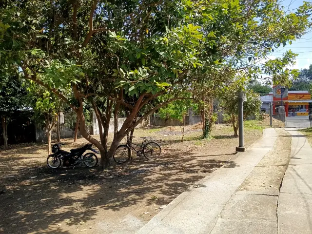 LOT FOR LEASE - Secondary Image
