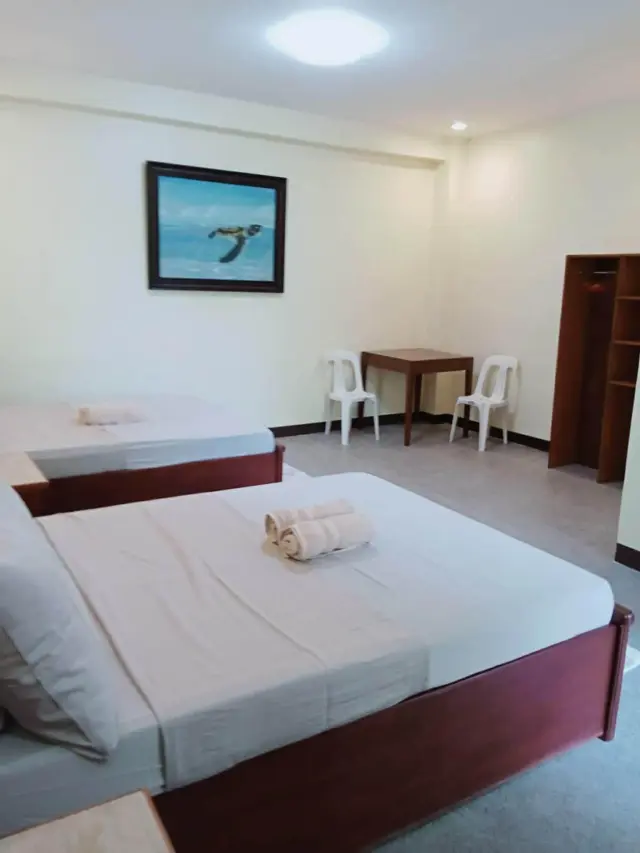 ROOMS FOR RENT - Secondary Image