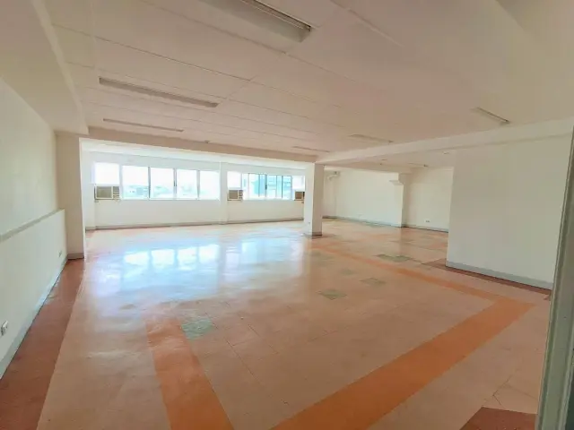 OFFICE COMMERCIAL SPACE FOR RENT IN AS FORTUNA 129.87SQM FOURTH FLOOR - Secondary Image