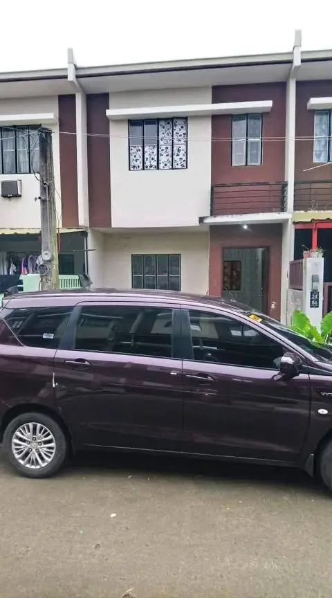townhouse-in-lumina-homes-mansilingan-for-rent