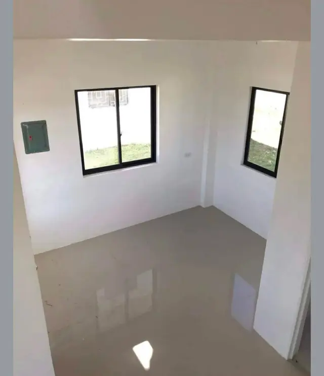 HOUSE INSIDE TIERA DEL RAY SUBDIVISION BACOLOD - Secondary Image