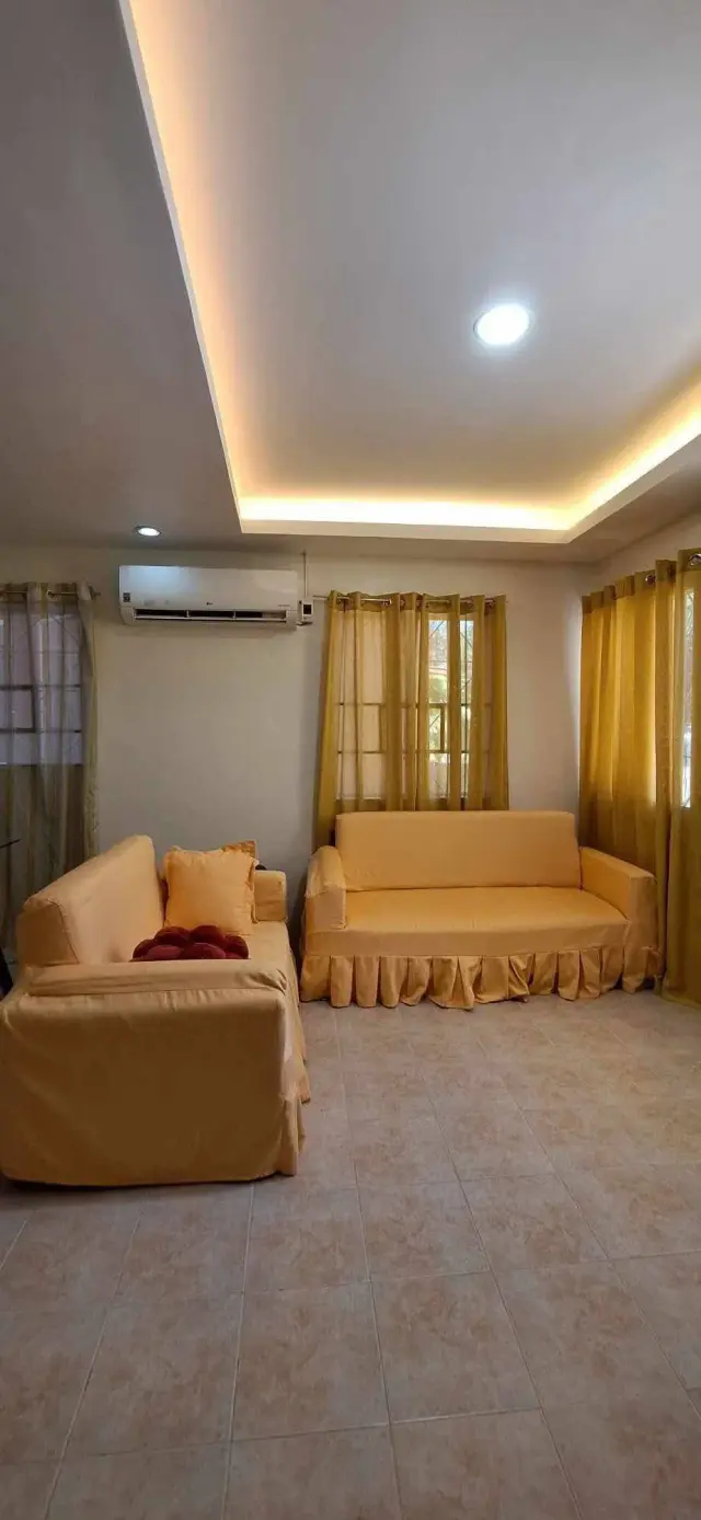 Pacific Grand Townhouse - Secondary Image