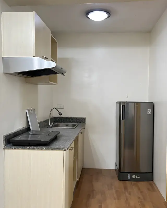 🌇 FOR RENT: Fully Furnished 2BR Condo with Balcony | Davao City - Secondary Image