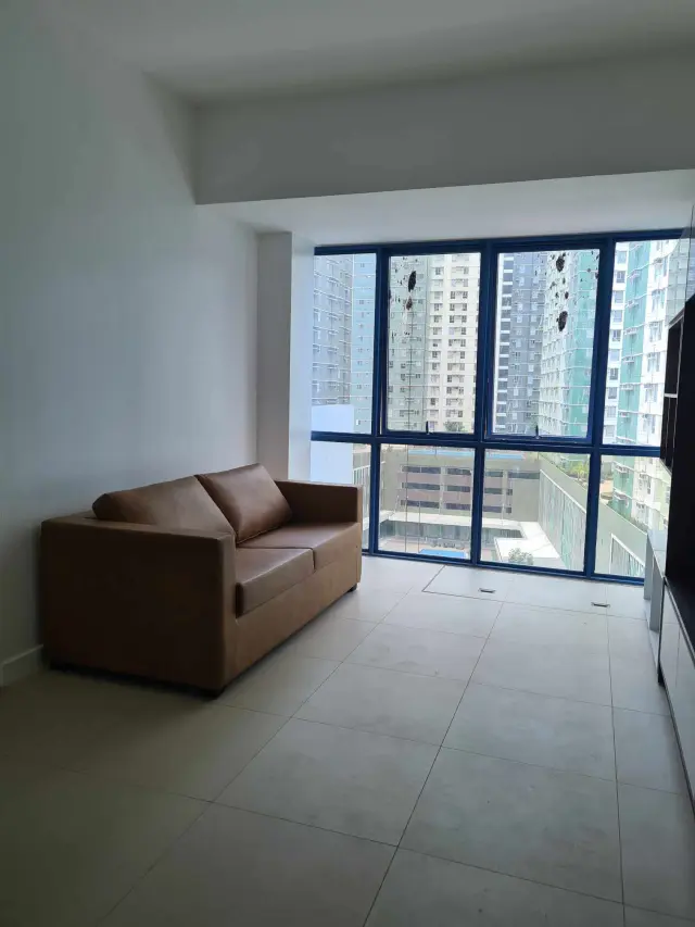 BRANDNEW 1 BR FULLY-FURNISHED CONDO UNIT AT 38 PARK - Secondary Image