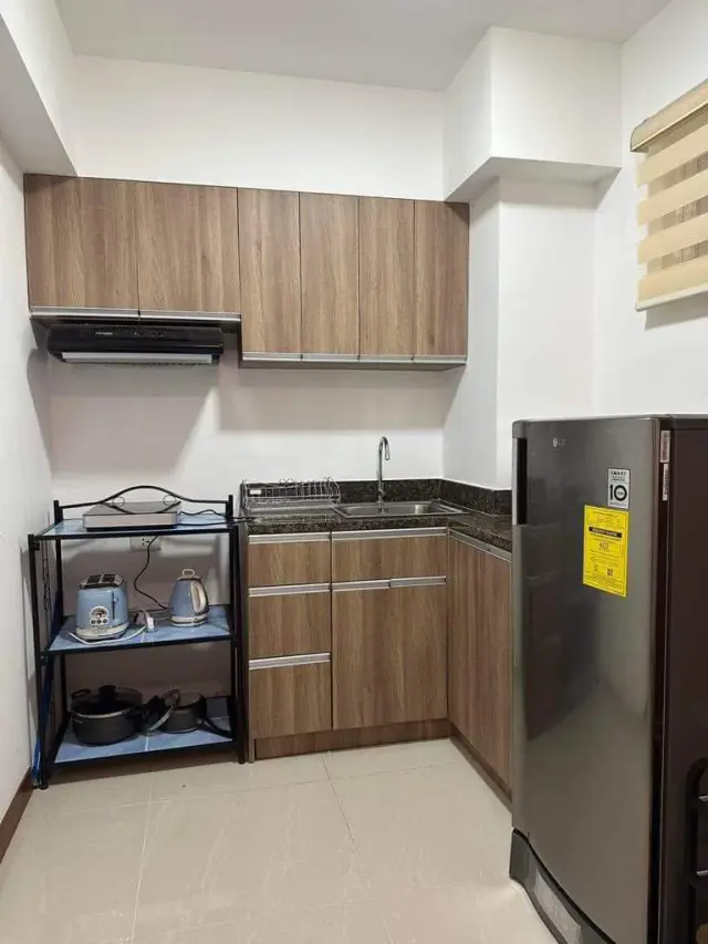 Urban Hives 1 Bed Room - Secondary Image