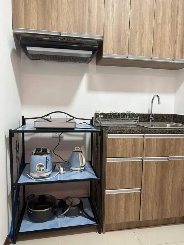 Urban Hives 1 Bed Room - Secondary Image