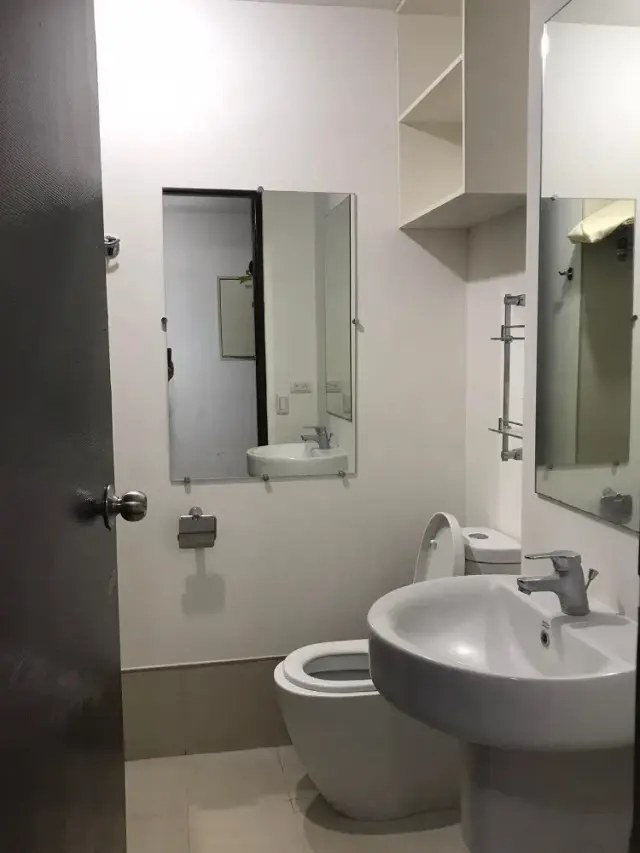 Studio Unit For Rent in Abreeza Place - Secondary Image