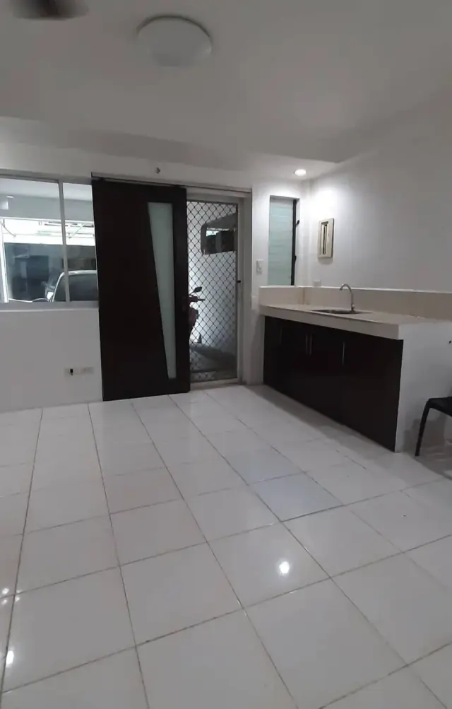 FOR RENT: SEMI-FURNISHED TOWNHOUSE UNIT IN MANDAUE CITY - Secondary Image