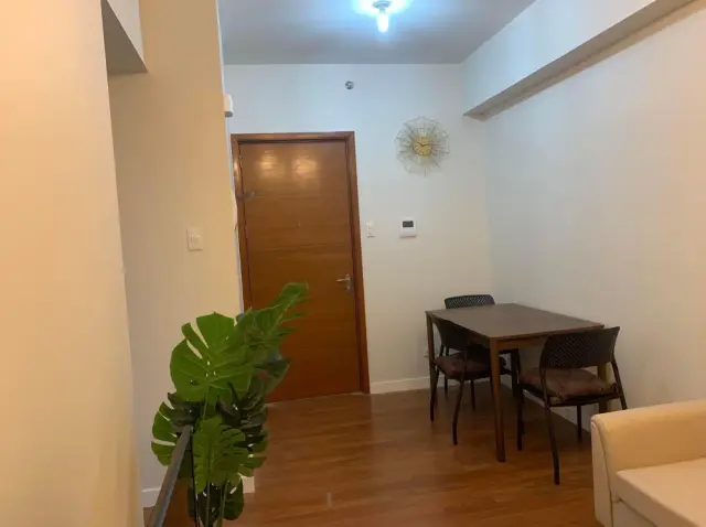 For Rent: Fully Furnished 1-Bedroom Condo Unit with Balcony in Marco Polo - Secondary Image