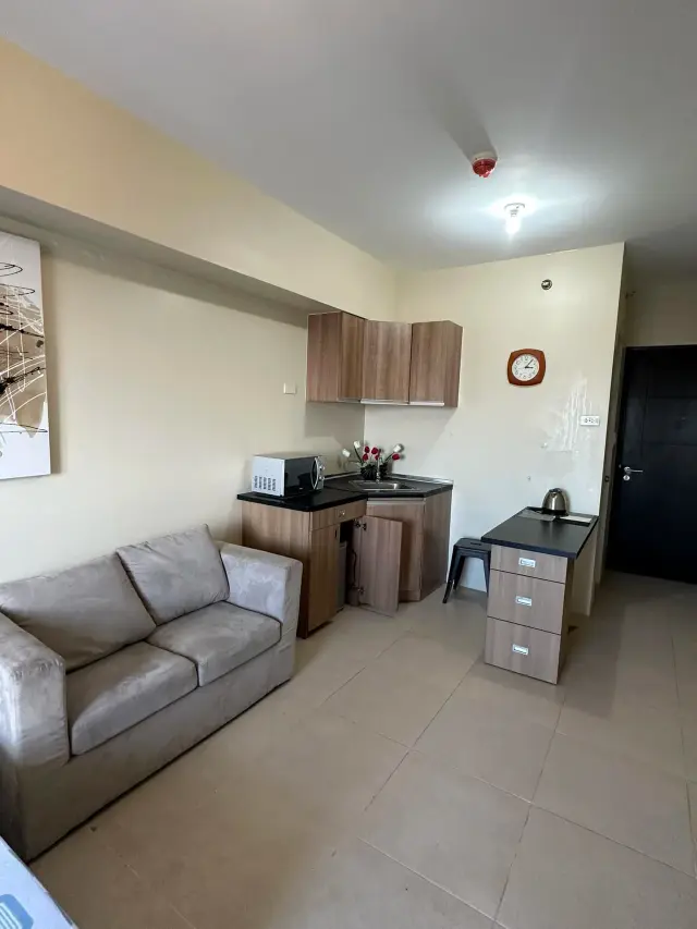 FURNISHED  CONDO IN AVIDA TOWER 1 IT PARK LAHUG - Secondary Image