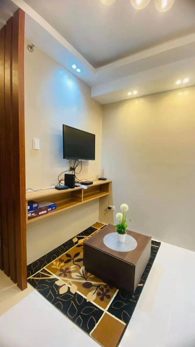 FURNISHED STUDIO UNIT IN PERSIMMON MABOLO - Secondary Image