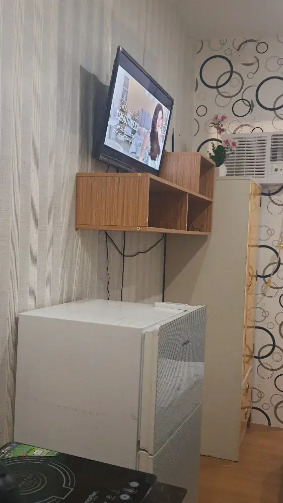 Enjoy this 2nd Floor Fully-Furnished unit in Bayanihan Flats, Maribago, Lapu-Lapu City - Secondary Image