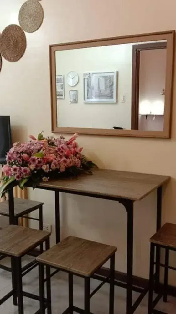Azalea 1br - fully furnished w/ balcony - Secondary Image