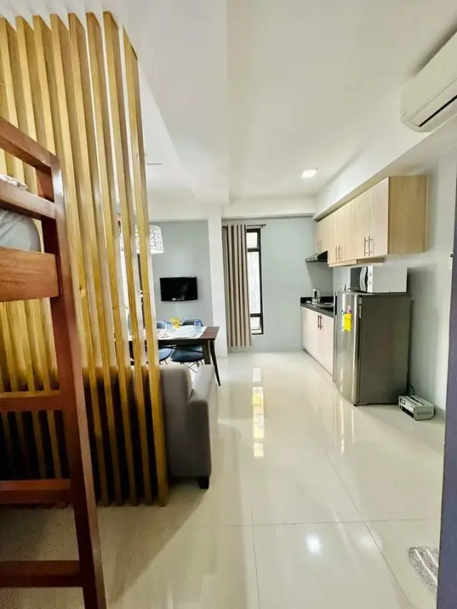 FOR RENT FULLY FURNISHED STUDIO UNIT WITH FREE PARKING SLOT AT THE COURTYARDS BANAWA - Secondary Image