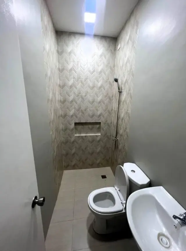 3 Bedrooms Townhouse For Rent  In Tisa Cebu City - Secondary Image