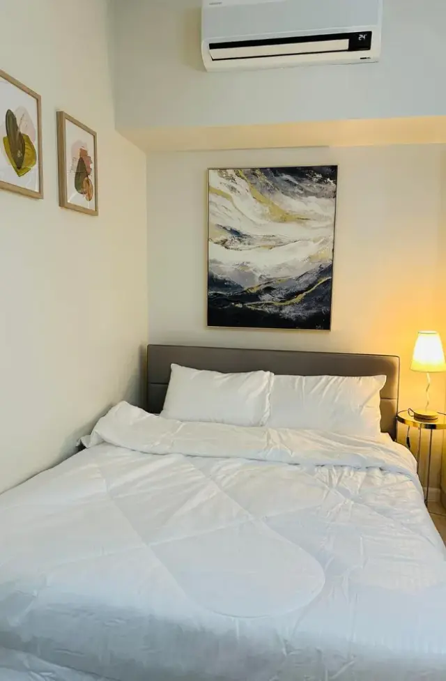 Mandani Bay Suites Studio Fully Furnished Unit - Secondary Image