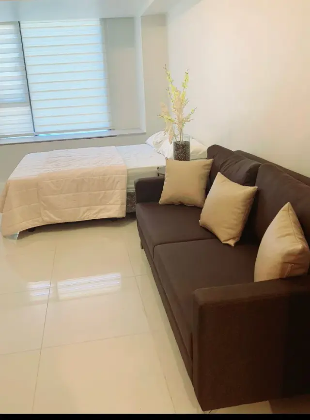 Mandani Bay Suites Studio Unit Fully Furnished - Secondary Image