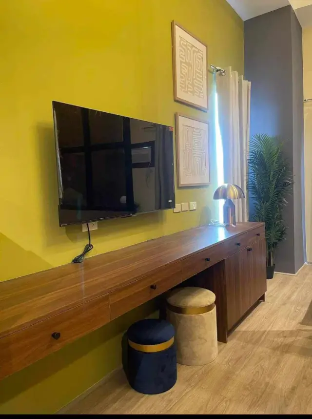 Fully furnished Studio unit with balcony in The Median - Secondary Image