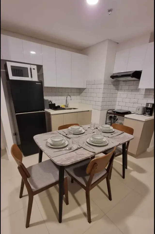1br at 38park work-friendly - Secondary Image