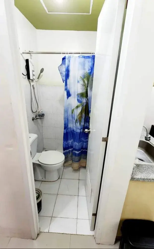 ROYAL GARDEN RESIDENCES 1 BEDROOM UNIT FOR RENT - Secondary Image