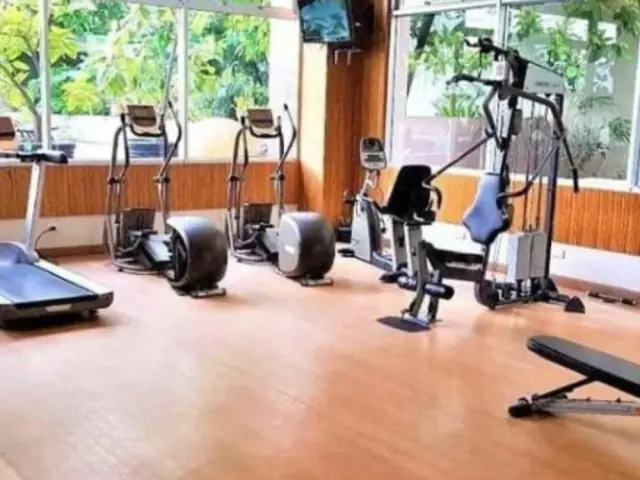 Fully Furnished 90K Avalon Condominium Ayala Cebu City: - Secondary Image
