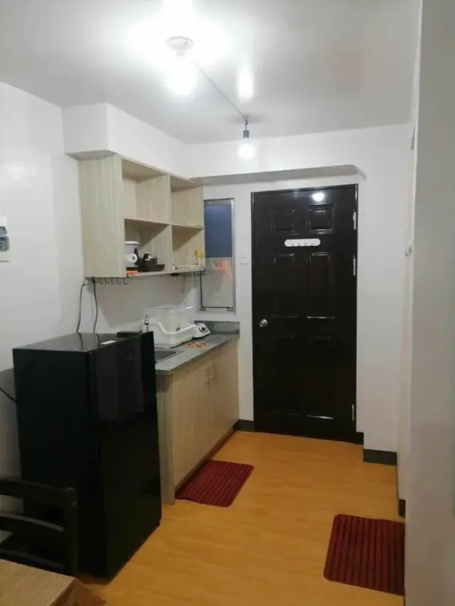 SEMI FURNISHED STUDIO UNIT WITH BALCONY FOR LEASE - Secondary Image