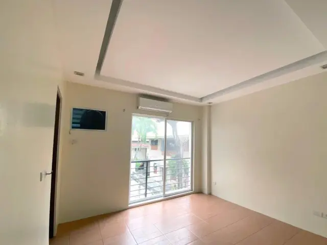 2-STOREY SEMI FURNISHED HOUSE AND LOT IN KASAMBAGAN CEBU CITY - Secondary Image