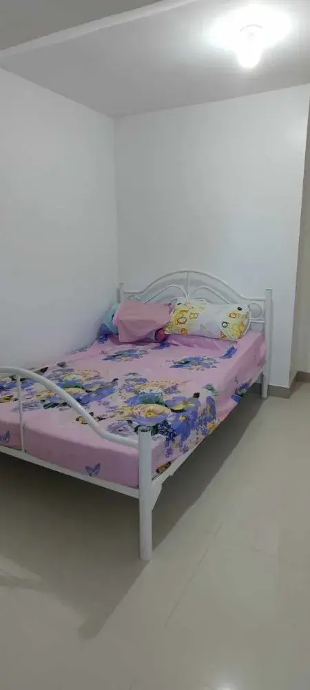Newly renovated townhouse for RENT 2 BR 2 CR with parking ( Semi Furnished ) - Secondary Image