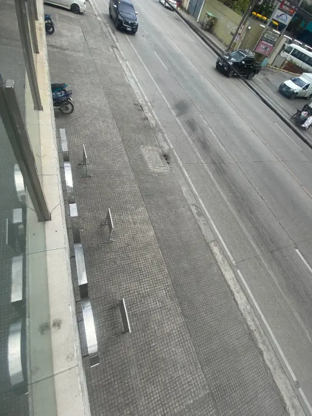 💥COMMERCIALOFFICE SPACE  FOR RENT💥 Mandaue City, Cebu Landmark: near SM City JMall - Secondary Image
