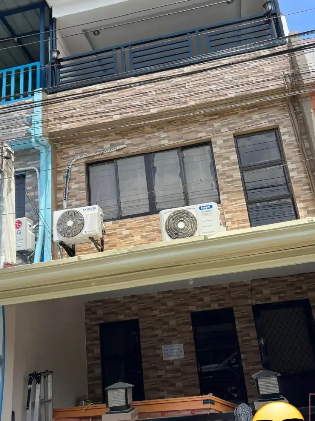 3 storey house for rent - Secondary Image