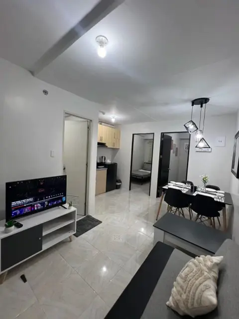 2-bedroom-condo-in-urban-deca-banilad-for-rent
