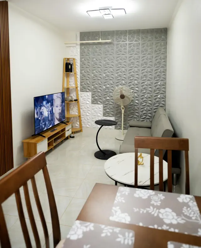 FURNISHED 2 BEDROOM CONDO IN BANILAD WITH INTERNET - Secondary Image