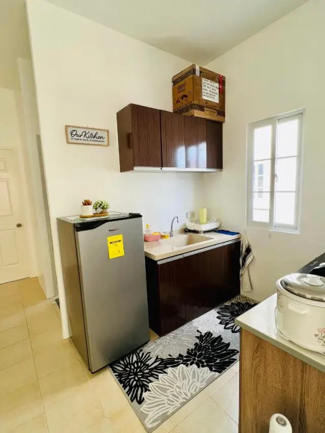 3-bedroom. 1 Toilet and 1 Bath, Fully-Furnished House - Secondary Image