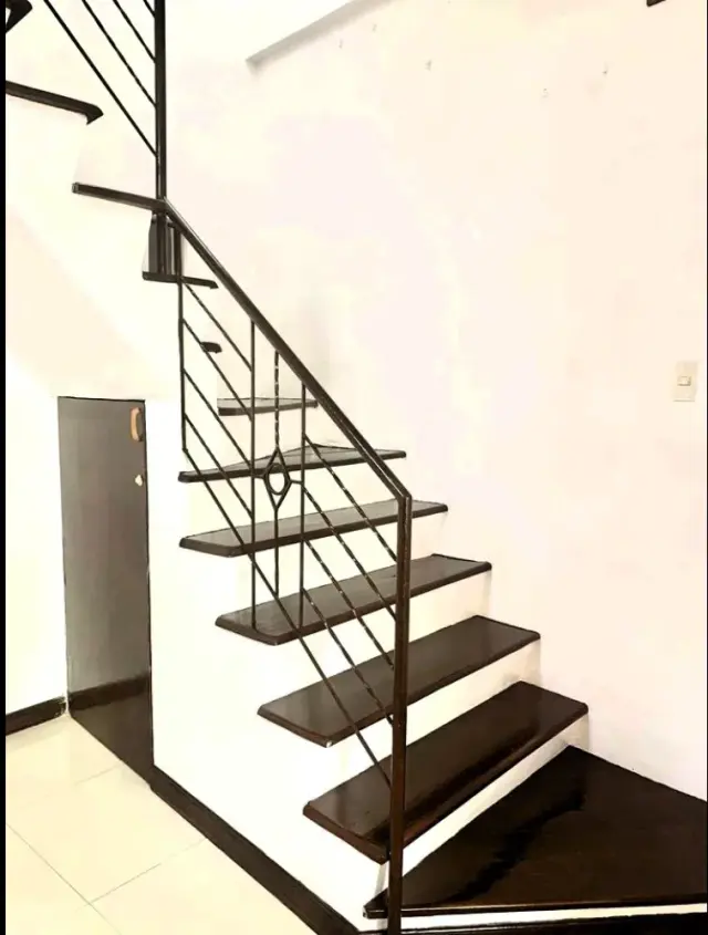 3 Bedroom house for rent in Banawa Cebu City - Secondary Image