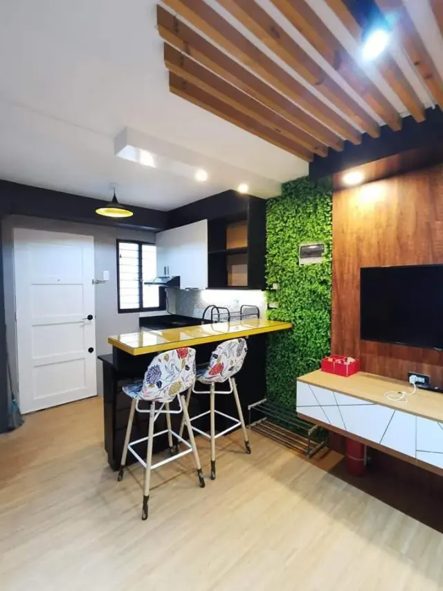 2BR w/Balcony +Parking - Secondary Image