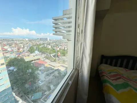 1BR condo Semi-Furnished for rent at Ridgewood Towers near BGC