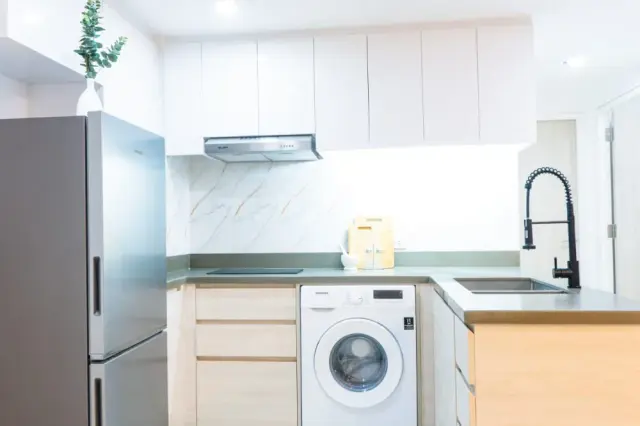 2 Bedrooms condo unit in Mandani bay tower 1 - Secondary Image