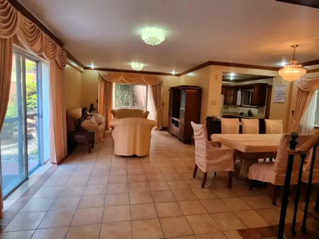 3 Bedrooms house and Lot for rent in Banawa Cebu city - Secondary Image