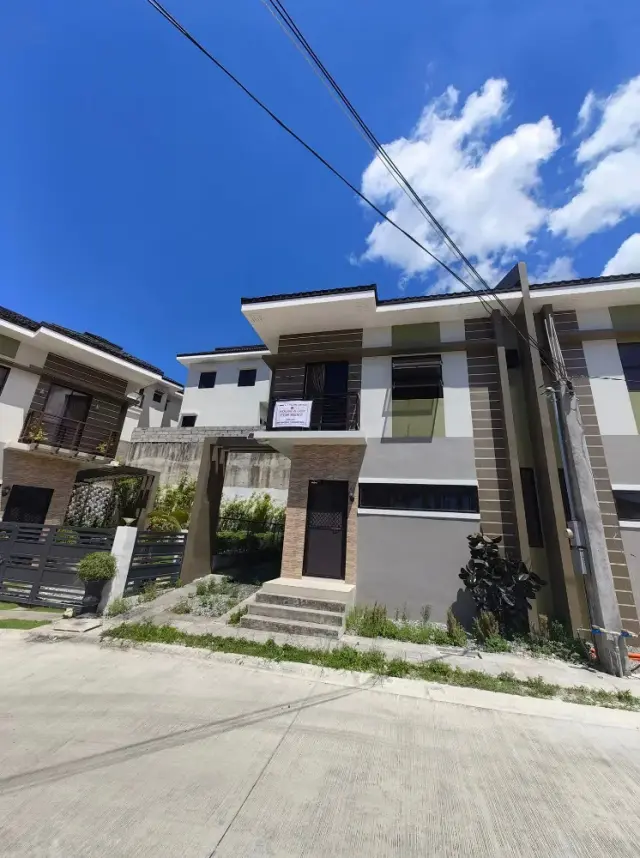 DUPLEX HOUSE & LOT - SEMI FURNISH | MINGLANILLA HIGHLANDS CEBU - Secondary Image