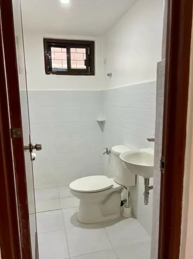 For rent 4 Bedroom Gated with 3 carport house and Lot in  Tisa Cebu City - Secondary Image