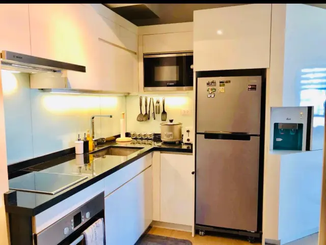 Cityscape Charm: Corner 1-Bedroom Condo with Stunning City Views in IT Park - Secondary Image