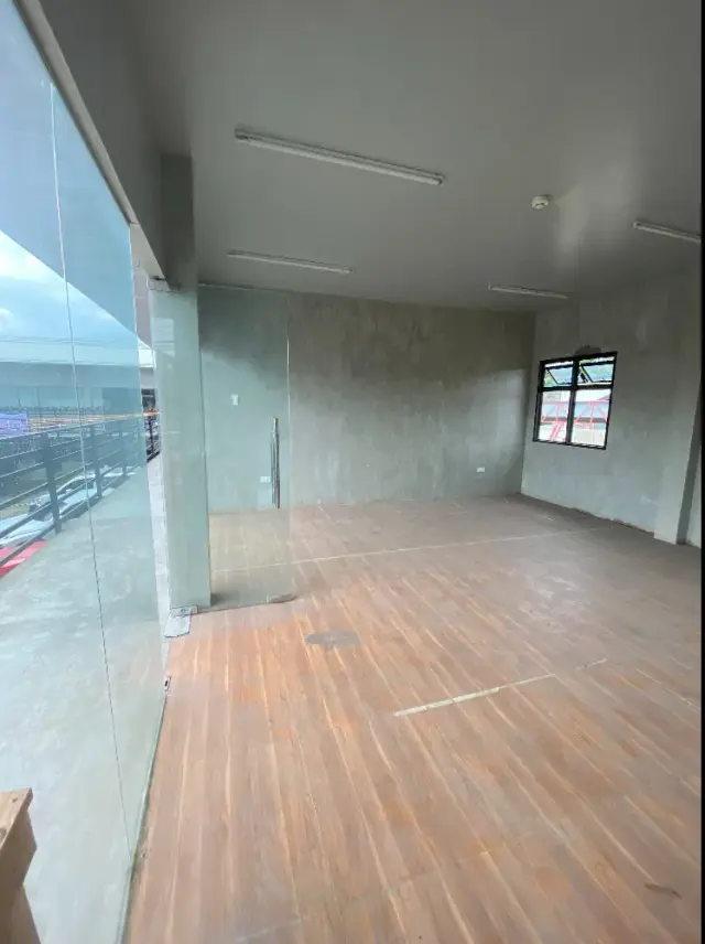 Commercial / 𝐎𝐟𝐟𝐢𝐜𝐞 𝐒𝐩𝐚𝐜𝐞 for rent | Unit 17 | 26SQM | 𝐀𝐥𝐨𝐧𝐠 𝐭𝐡𝐞 𝐍𝐚𝐭𝐢𝐨𝐧𝐚𝐥 𝐇𝐢𝐠𝐡𝐰𝐚𝐲 | 17600 - Secondary Image