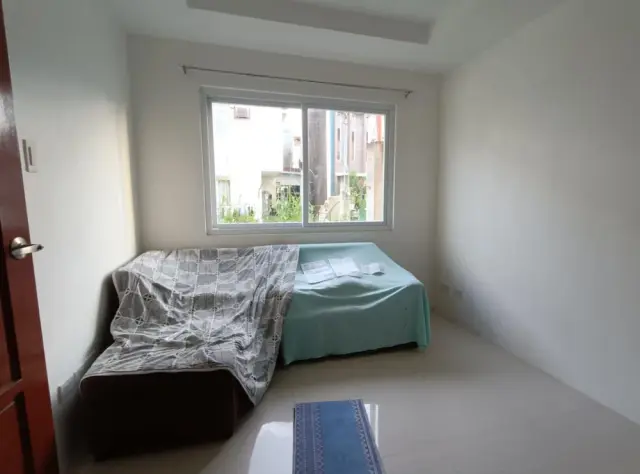 4br townhouse in modena liloan - Secondary Image