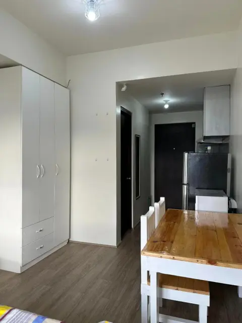 for-rent-fully-furnished-studio-unit-at-the-median-near-cebu-it-park-for-rent