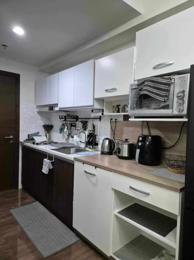 For Lease! Air Residences Makati 35th floor 26.35sqm 30k Monthly 2+1 Fully Furnished - Secondary Image